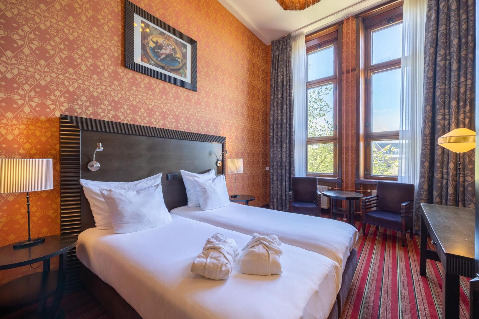 فندق جراند أمراث أمستردام المظهر الخارجي الصورة A room at the hotel