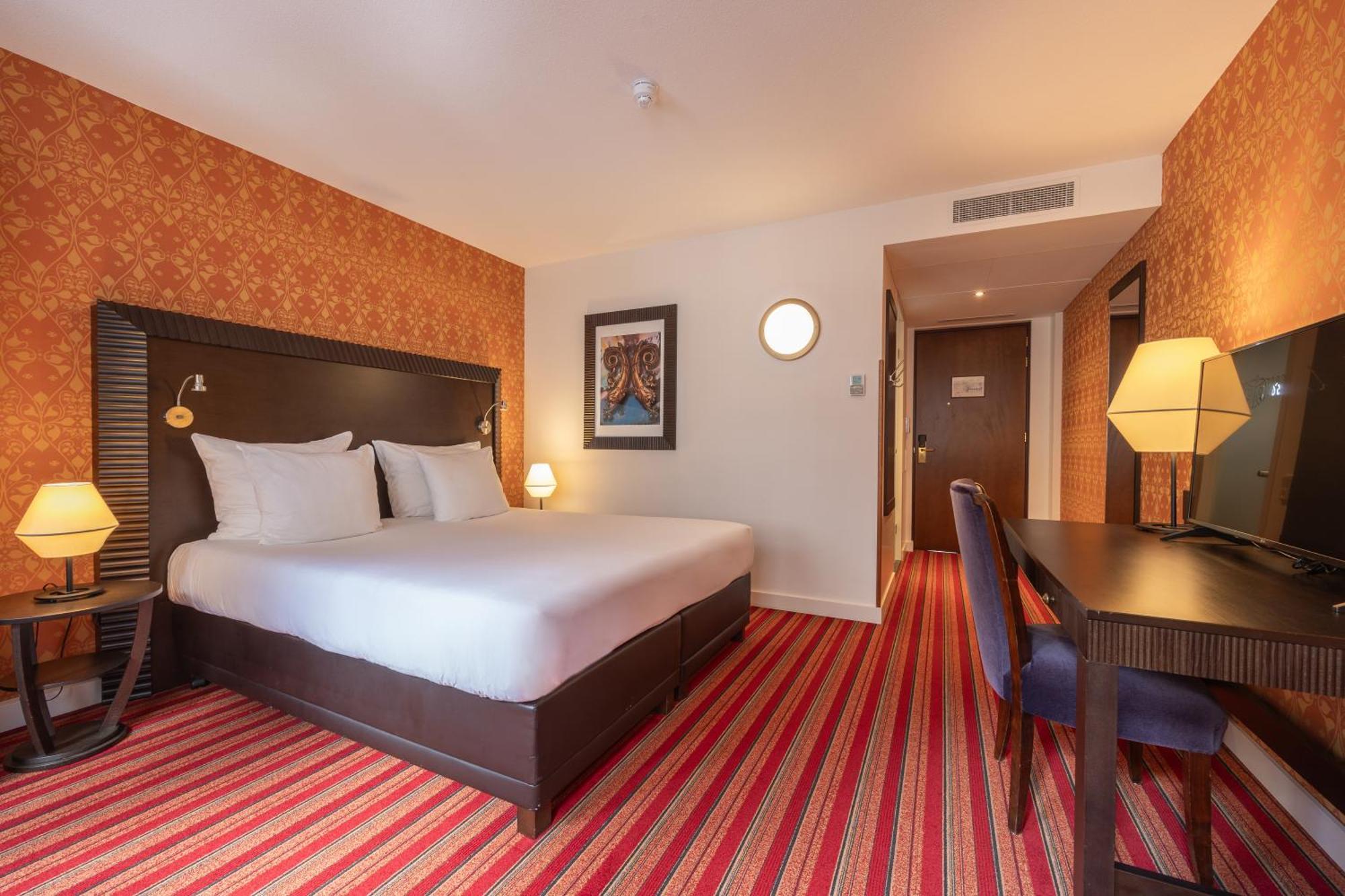 فندق جراند أمراث أمستردام المظهر الخارجي الصورة A room at the hotel