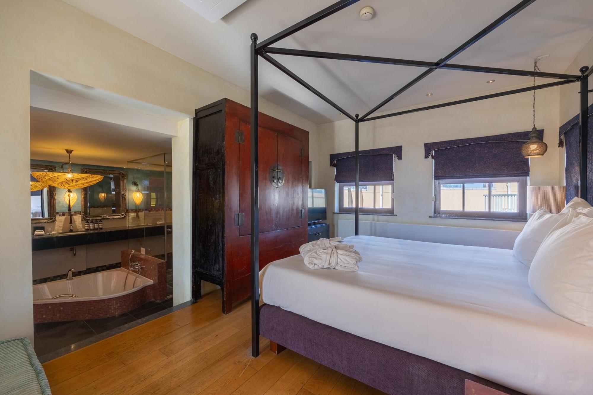 فندق جراند أمراث أمستردام المظهر الخارجي الصورة A room at the hotel